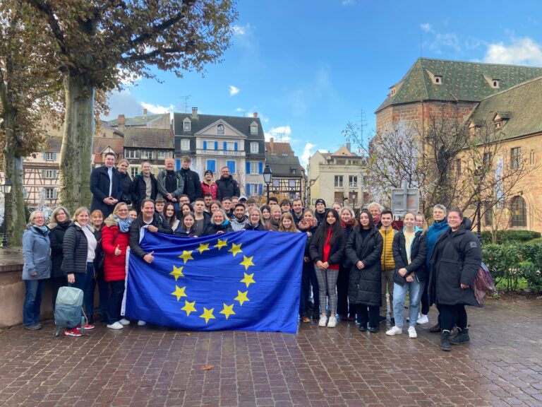 Europäisches Parlament und adventliches Elsass – Straßburgfahrt der NOHES