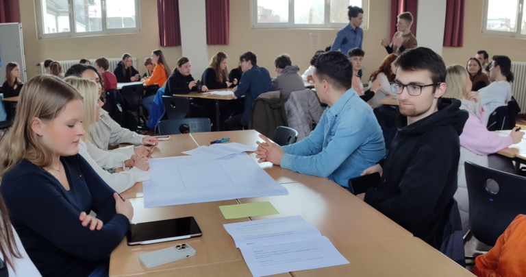 Politisches Speed-Dating der nord- und osthessischen Europaschulen an der Reuter-Schule Kassel