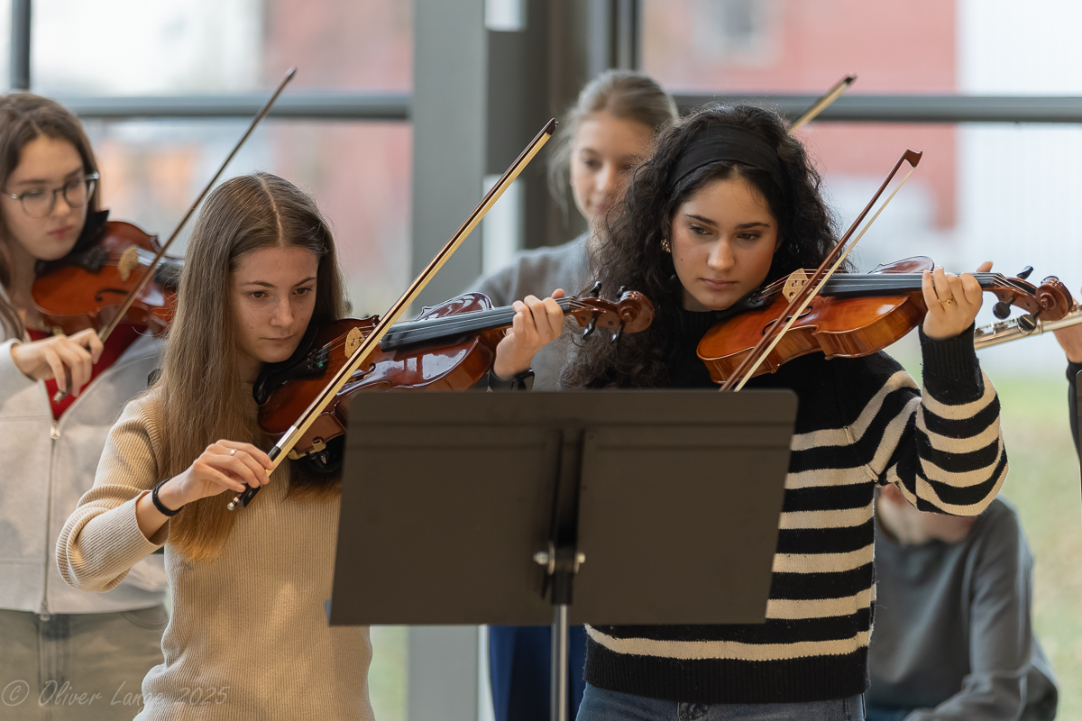 Weihnachtsfeier: Mit Musik in die Ferien