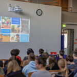 Wege ins Ausland: Eine Informationsveranstaltung für die E1 und die Q1