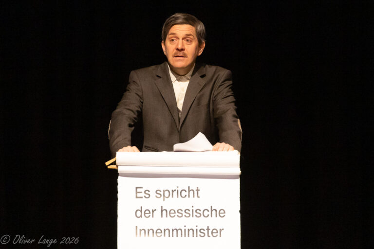 Die Vermessung der Demokratie: Ein besonderer Theaterabend an der ASS