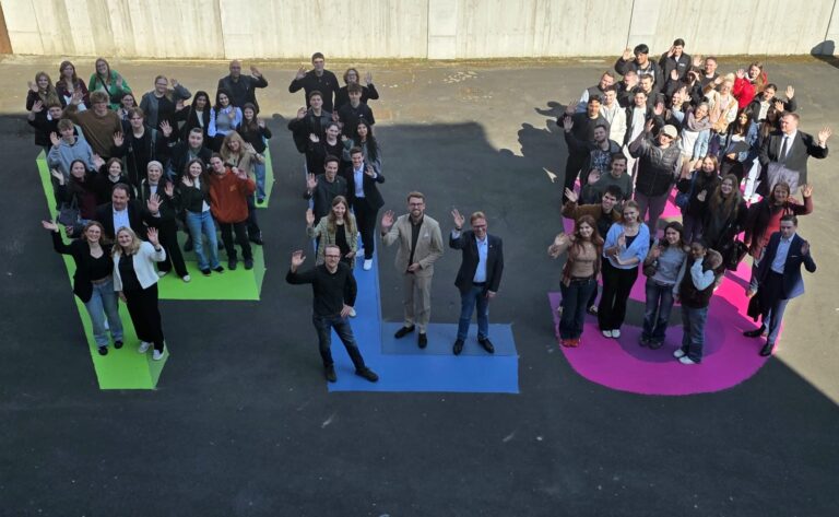 Schülerakademie und gemeinsamer Aktionstag der NOHES mit einem politischen Speed-Dating